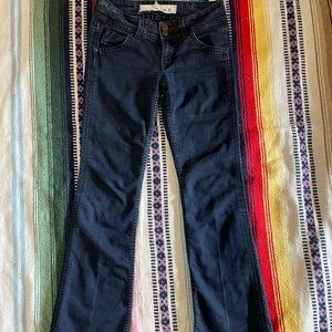 Hudson women’s dark wash jeans. Gently worn and loved. Really good shape. Sz 27